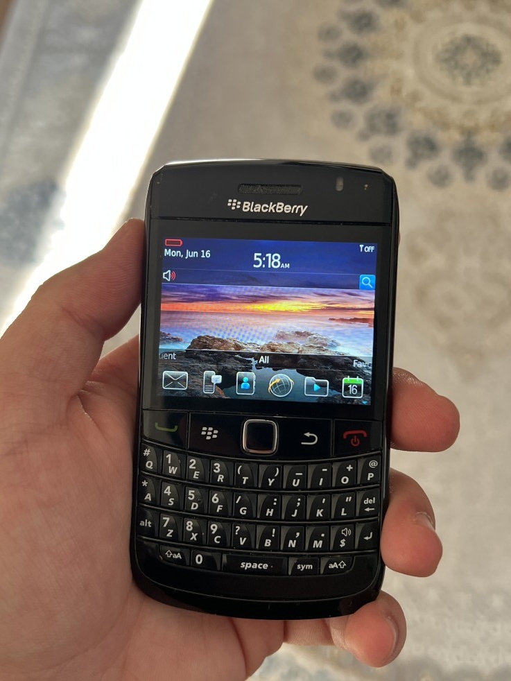 BlackBerry Bold Touch 9930 8 GB